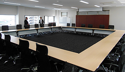 新名古屋営業所　会議室